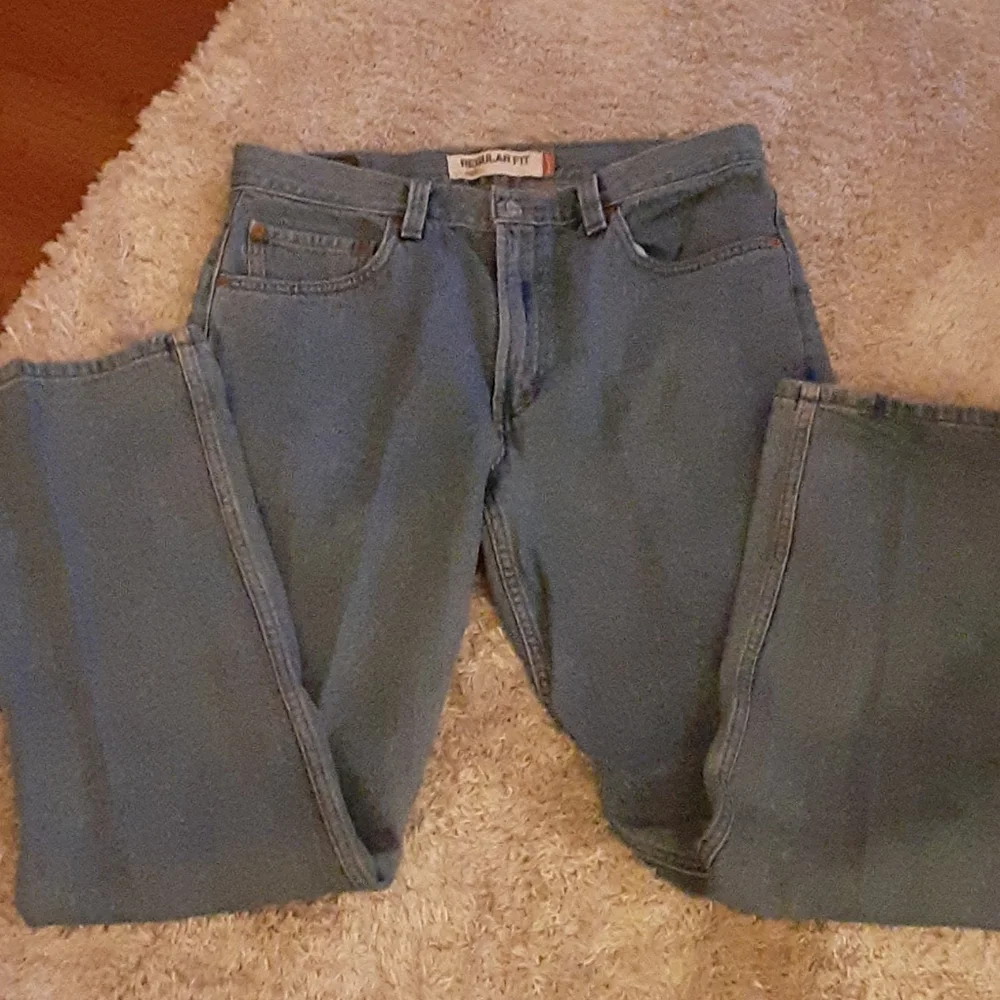 Levis 505 33 X 32 Medium wash straight Fit blue jeans 100% cotton 5 pocket EUC…